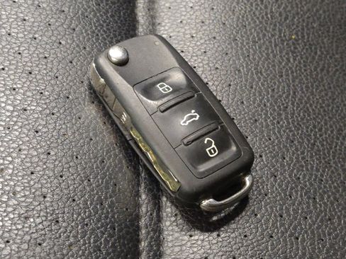 Used 2017 Volkswagen Jetta SE FWD image 32
