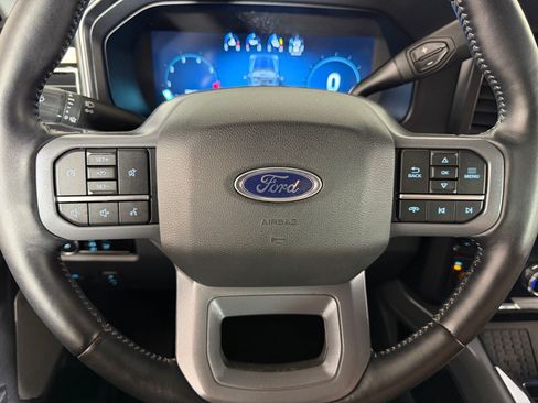 Used 2023 Ford F250 Lariat w/ Sport Appearance Package AWD/4WD image 9