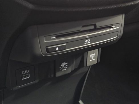 Used 2024 Honda Odyssey Elite image 25