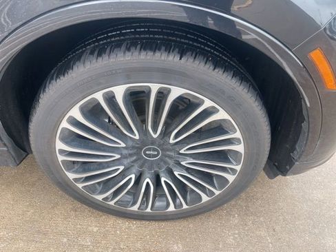 Used 2025 Lincoln Aviator Black Label AWD/4WD image 5