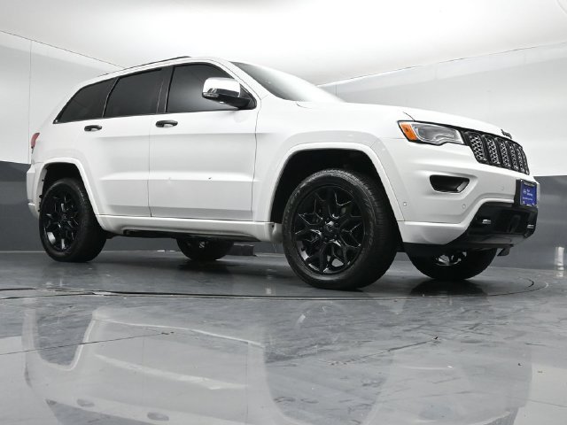 Used 2020 Jeep Grand Cherokee Overland AWD/4WD image 38
