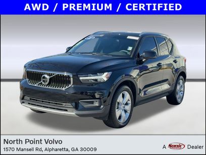 Certified 2022 Volvo XC40 T5 Momentum