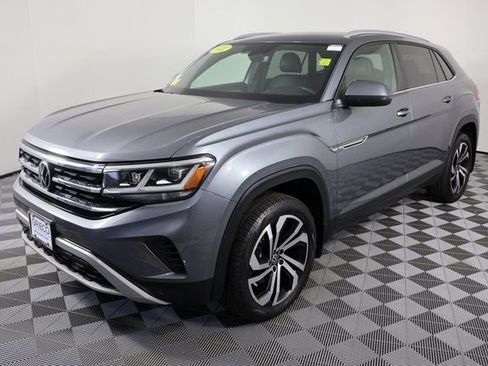 Used 2022 Volkswagen Atlas Cross Sport SE image 4