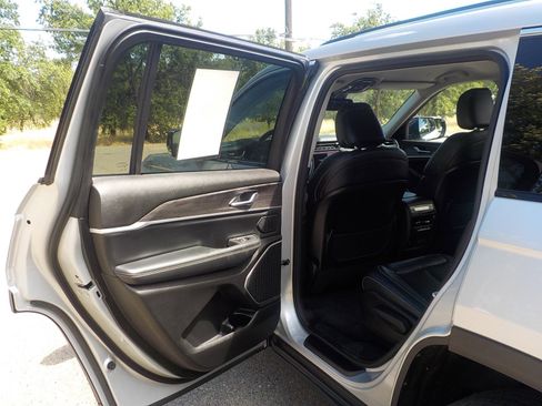 Used 2021 Jeep Grand Cherokee L Limited image 10