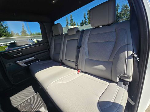 Used 2025 Toyota Tundra SR5 w/ SR5 Premium Package AWD/4WD image 18