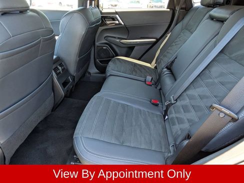 Used 2025 Mitsubishi Outlander SE AWD/4WD image 27