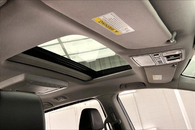 Certified 2024 Honda Odyssey Touring image 13