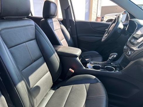 Used 2023 Chevrolet Equinox Premier AWD/4WD image 19