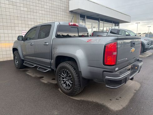 Used 2020 Chevrolet Colorado Z71 AWD/4WD image 3