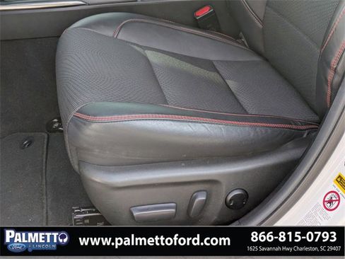 Used 2016 Toyota Camry SE image 17