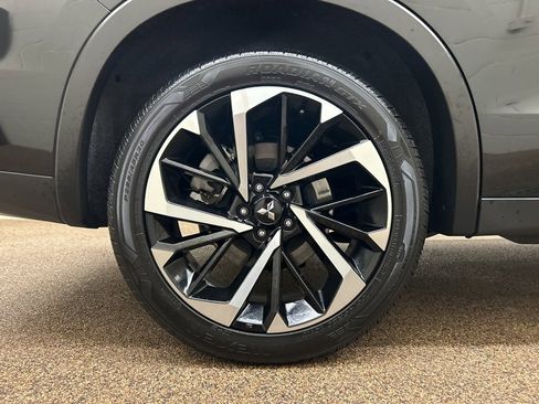 Used 2024 Mitsubishi Outlander SE image 33