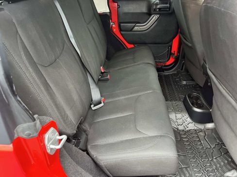 Used 2015 Jeep Wrangler Unlimited Sport w/ Quick Order Package 24S AWD/4WD image 26