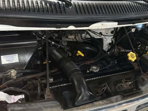 Used 1997 Dodge B2500 RWD image 35