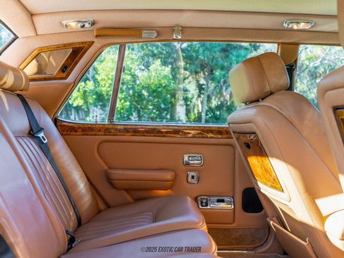 Used 1990 Rolls-Royce Silver Spur II image 22