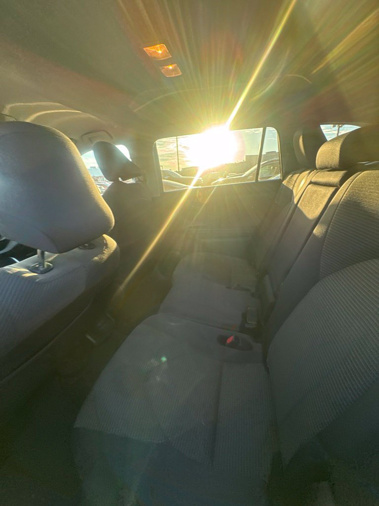 Used 2025 Toyota Highlander LE FWD image 5