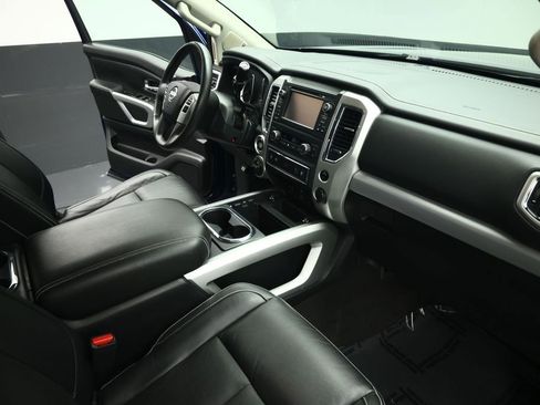 Used 2017 Nissan Titan PRO-4X w/ Pro-4x Convenience Package AWD/4WD image 59