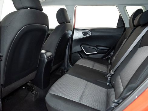 Used 2020 Kia Soul LX FWD image 21