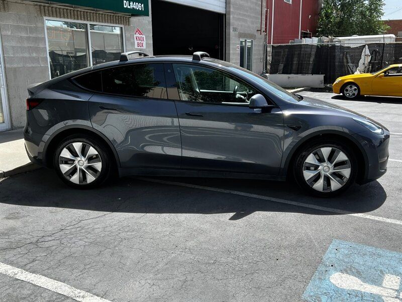 Used 2021 Tesla Model Y Long Range AWD/4WD image 8