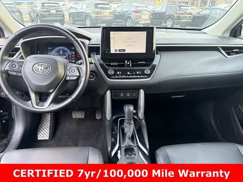 Used 2023 Toyota Corolla Cross XLE image 18