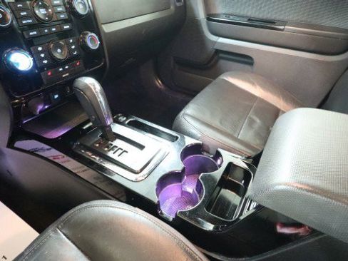 Used 2011 Ford Escape Limited w/ 301A Rapid Spec Order Code image 16