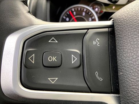 Used 2024 RAM 2500 Big Horn AWD/4WD image 20