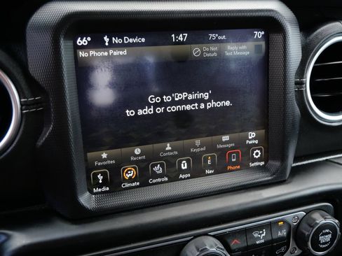 Used 2020 Jeep Gladiator Overland AWD/4WD image 33