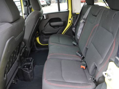 Used 2022 Jeep Wrangler Unlimited Rubicon AWD/4WD image 19