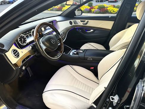Used 2016 Mercedes-Benz S 550 Sedan w/ Sport Package w/ Sport Package image 10