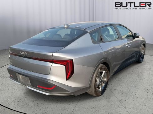 Used 2025 Kia K4 LXS image 3