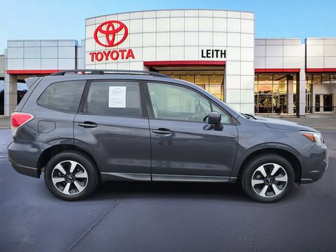 Used 2018 Subaru Forester 2.5i Premium w/ All-Weather Package image 4