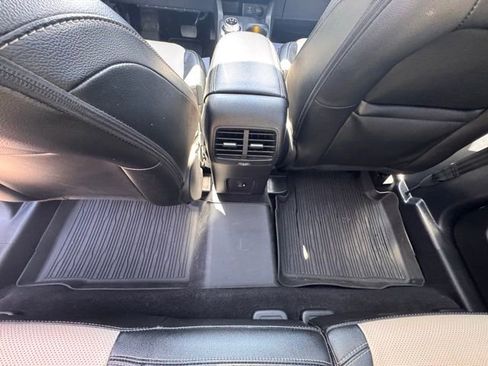 Used 2022 Ford Escape Titanium w/ Titanium Elite Package image 25