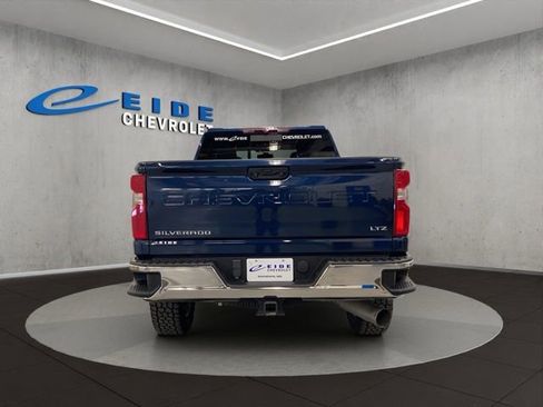 Used 2022 Chevrolet Silverado 2500 LTZ AWD/4WD image 5