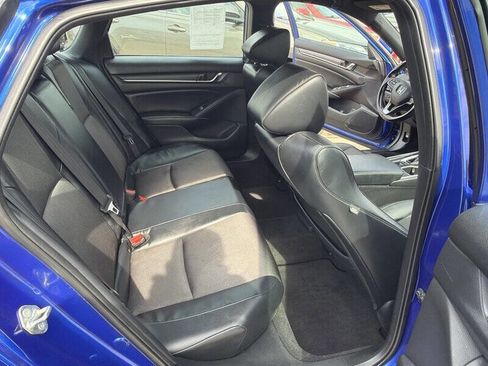 Used 2018 Honda Accord Sport image 16