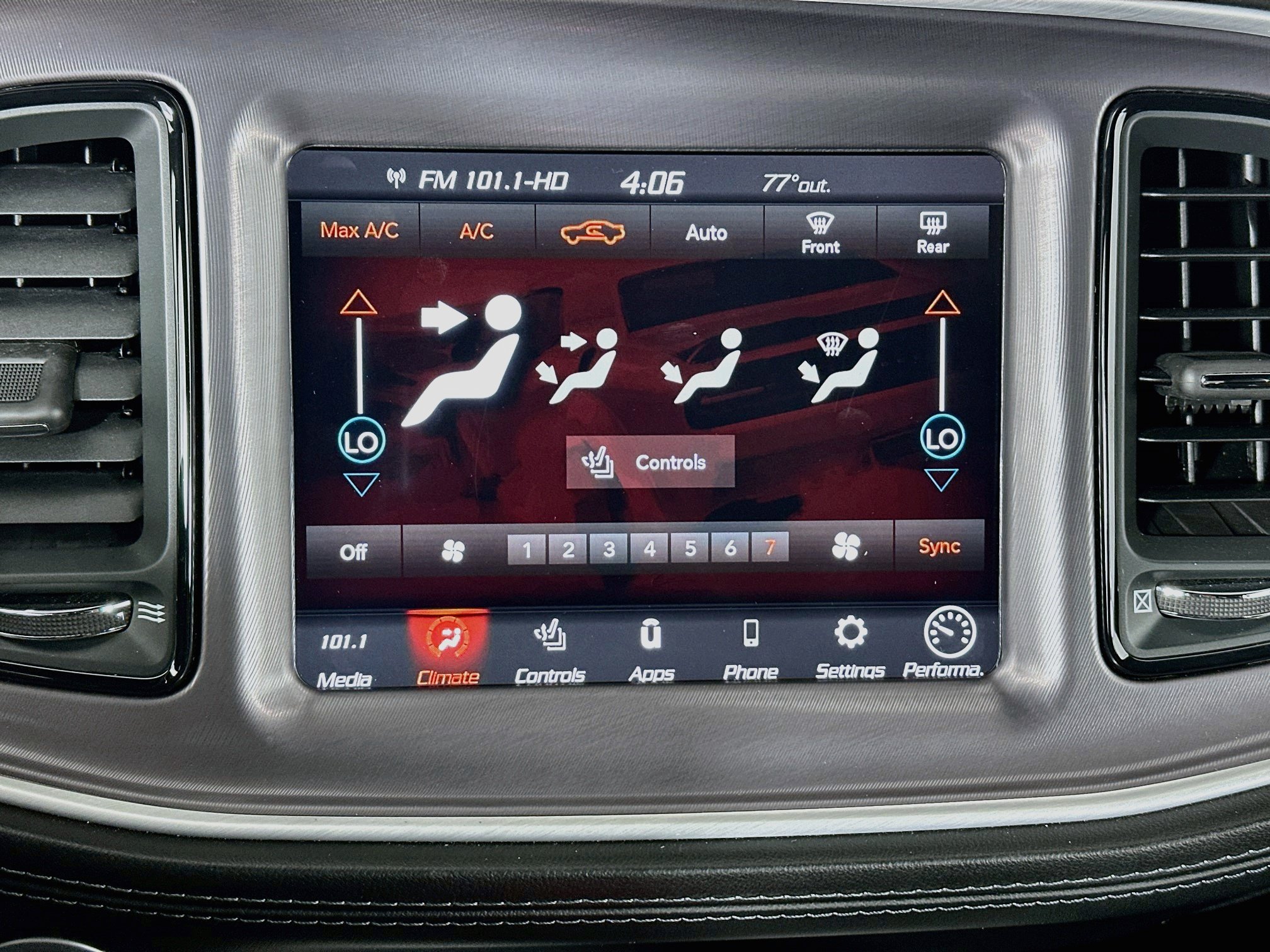Used 2022 Dodge Challenger R/T Scat Pack RWD image 23