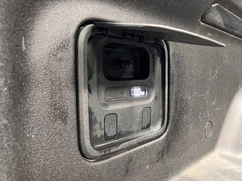 Used 2022 Rivian R1T Adventure image 24