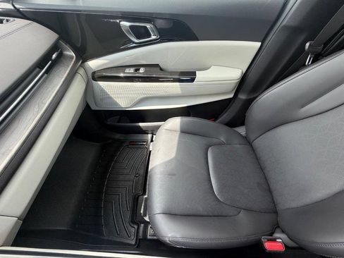 Used 2024 Kia Carnival SX FWD image 25
