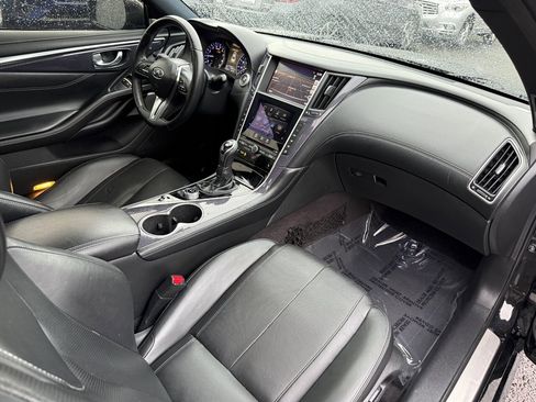 Used 2017 INFINITI Q60 Red Sport 400 image 14