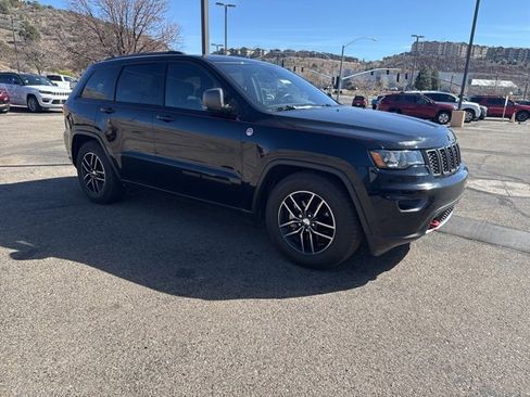Used 2018 Jeep Grand Cherokee Trailhawk image 4