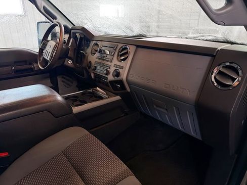Used 2016 Ford F250 XLT w/ FX4 Off-Road Package AWD/4WD image 12