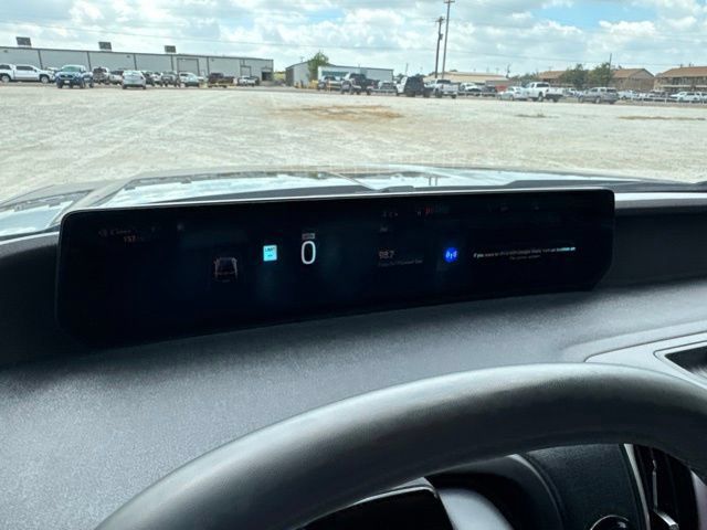 Used 2025 Ford Expedition Active AWD/4WD image 16