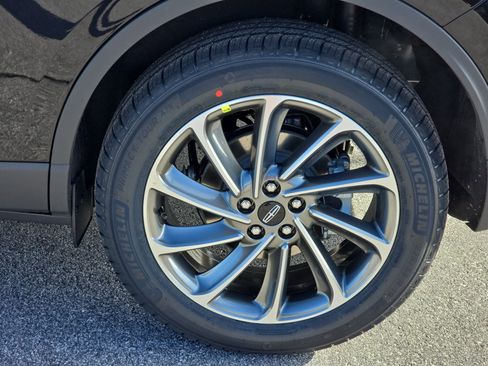 New 2026 Lincoln Corsair Premiere image 33