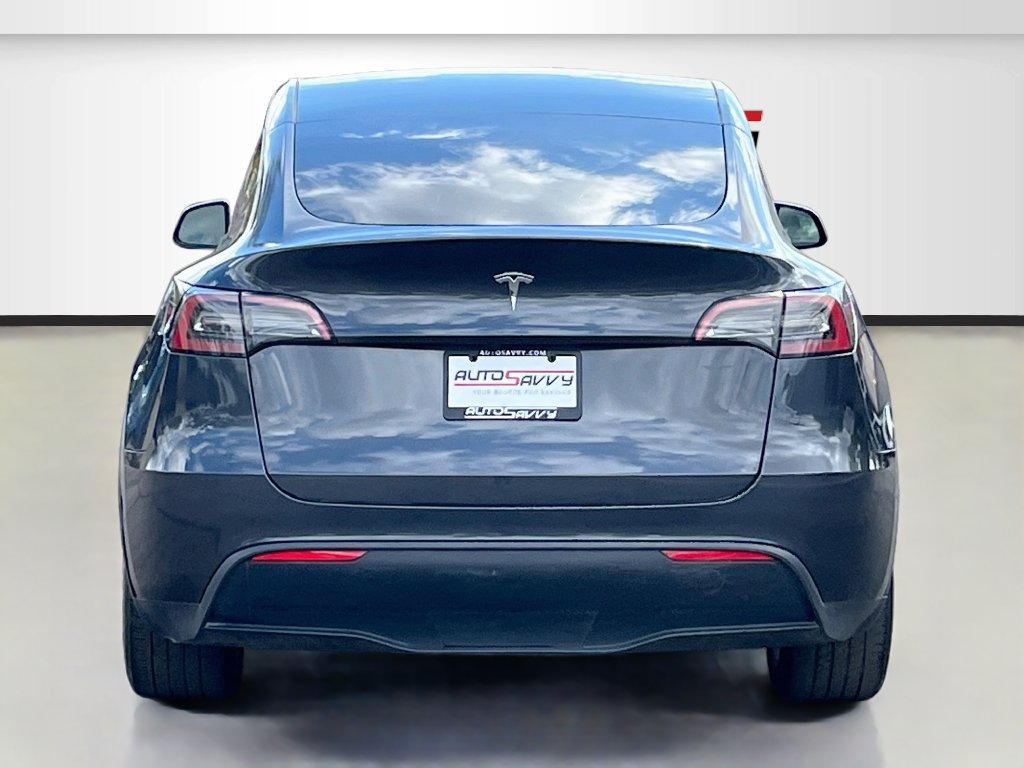 Used 2025 Tesla Model Y Long Range RWD image 6