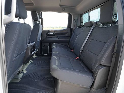 Used 2025 Chevrolet Silverado 1500 LT Trail Boss w/ Convenience Package II AWD/4WD image 19