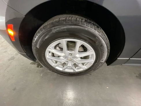 Used 2022 Chevrolet Equinox LT image 32