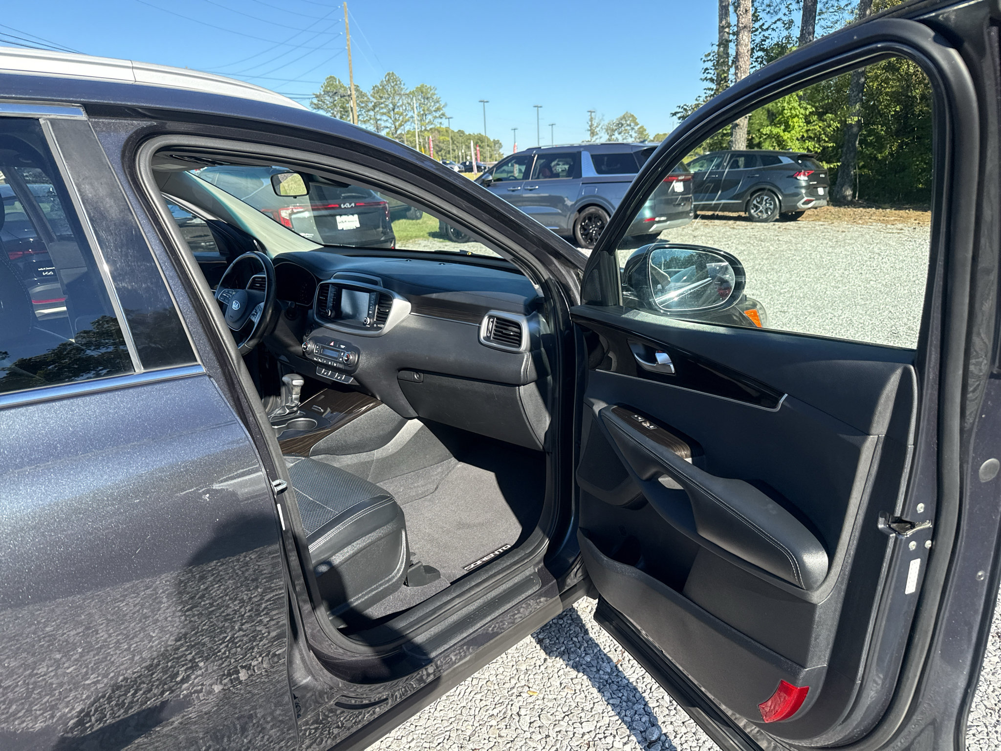 Used 2020 Kia Sorento EX FWD image 19