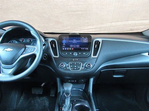 Used 2022 Chevrolet Malibu LT image 21