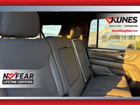 Used 2023 GMC Yukon XL SLE image 43