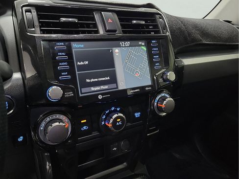 Certified 2024 Toyota 4Runner TRD Off-Road Premium w/ Moonroof Package AWD/4WD image 17