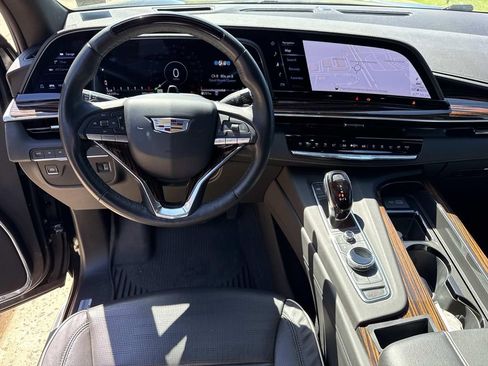 Used 2024 Cadillac Escalade ESV Premium Luxury AWD/4WD image 10