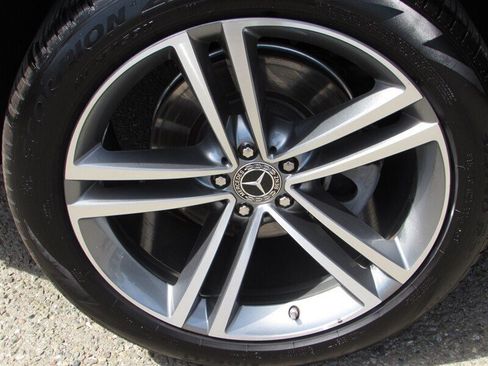 Used 2020 Mercedes-Benz GLE 450 4MATIC w/ MBUX Technology Package image 37
